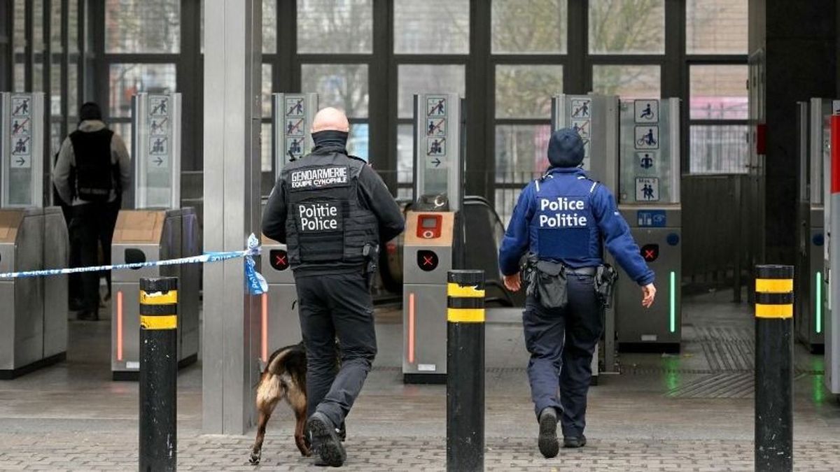 Bandaháborúk pusztítják Brüsszelt, egy rendőrőrsre is rátámadtak