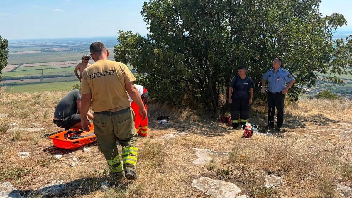 Meghalt egy siklóernyős a Szársomlyón