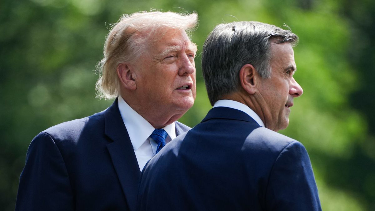 Megvan, ki ült az amerikai kormánygépen, ami váratlanul Moszkvában landolt!