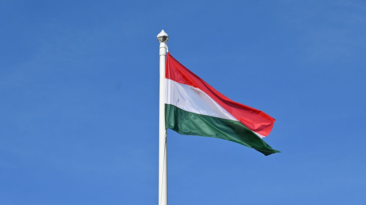 Az elmúlt 22 év kormányait az köti össze, hogy nem sikerült konszenzusos nemzeti célokat megfogalmazni és megvalósítani