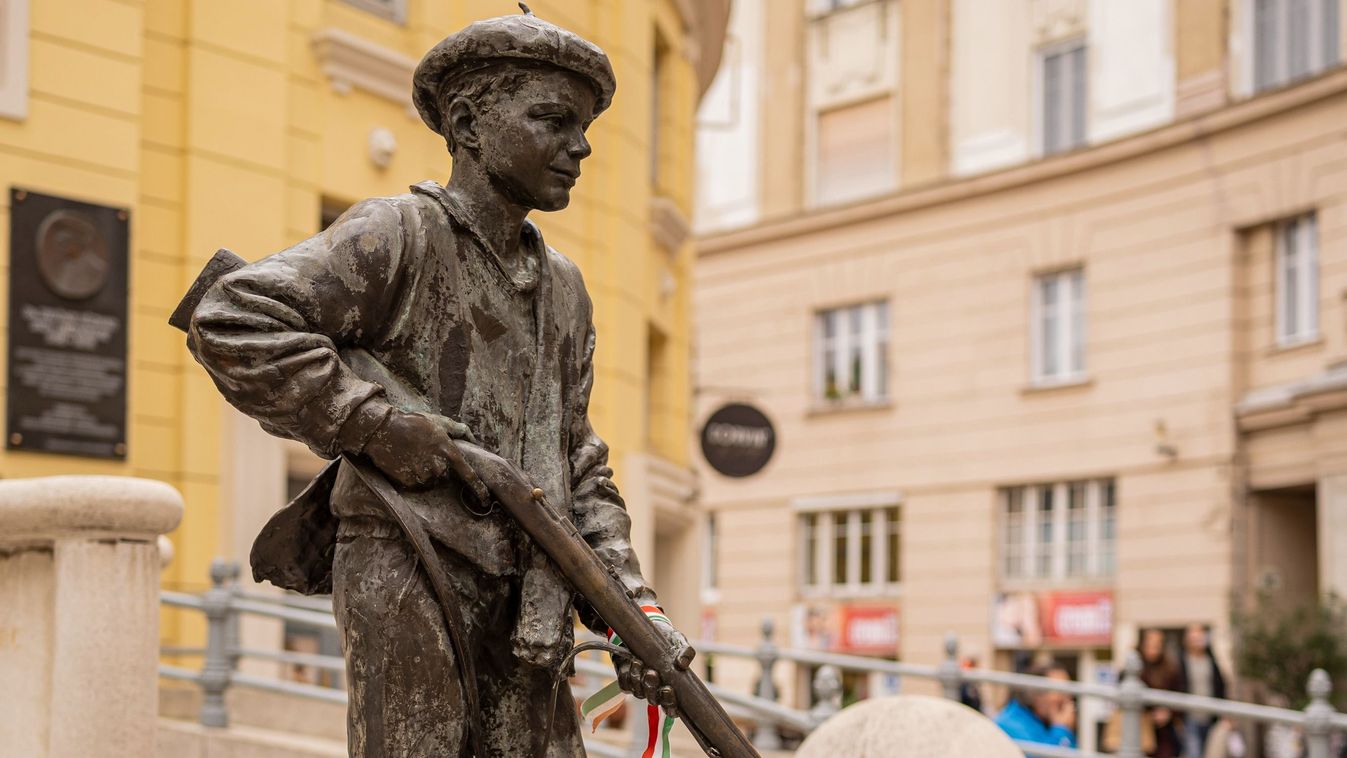 Napló és novellák a&nbsp;forradalomról